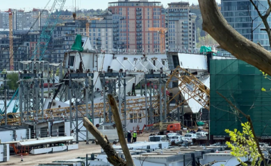 U Beogradu se obrušio kran težak 350 tona, poginula jedna osoba
