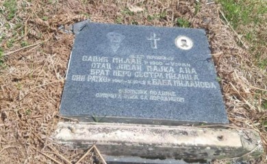 Na pravoslavnom groblju u Kovačićima srušeno osam spomenika