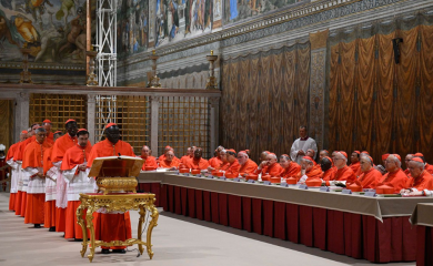 Kreće novi krug glasanja: Kardinali se vratili u Sikstinsku kapelu
