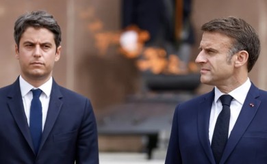 Atal je došao kod Makrona da podnese ostavku, ali je dobio odbijenicu