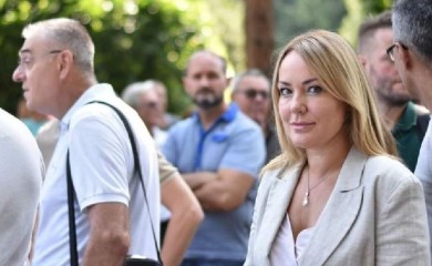 Predizborni trening Maje Dragojević Stojić – obraćaj se glasačima kao da su debili! (AUDIO)