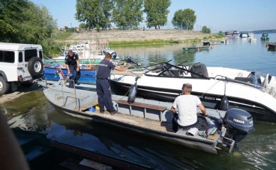 Stravičan sudar na Dunavu, dvije osobe poginule