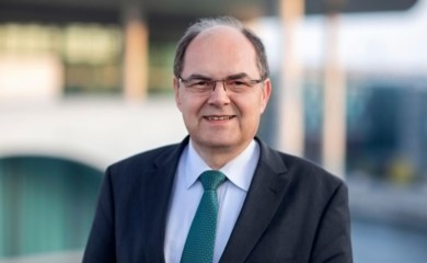 Šmit: Narednih dana dolazim u Banjaluku, preporučujem Dodiku da ne tjera sebične ludosti