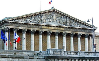 Francuska pred političkim preokretom: Pad aktuelne vlade neizbježan?