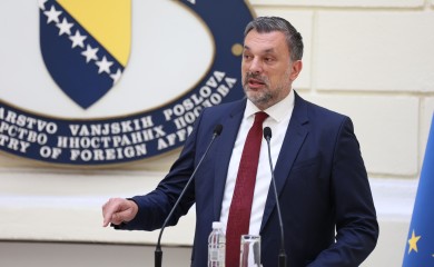 Konaković odlučio da protjera dva predstavnika Ambasade Srbije u BiH?