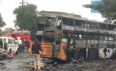 INDIJA: U zapaljenom autobusu poginulo 12 ljudi