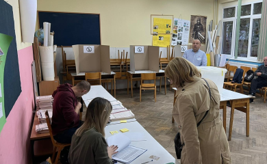 SNSD, HDZ i SDA ostali vodeći, značajan pad DNS-a i SBB-a