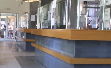 Na birou hiljade nezaposlenih, a radnika nema