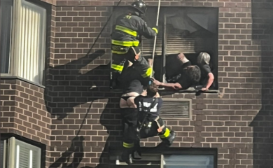 Gorio stan u neboderu, žena stajala na rubu 20. sprata (VIDEO)