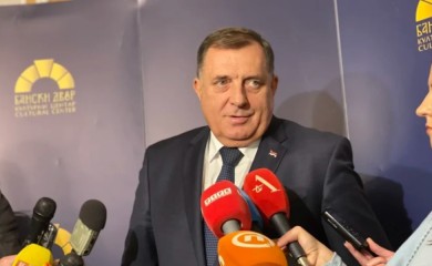 Dodik: BiH bi mogla u rekordnom roku dobiti Savjet ministara