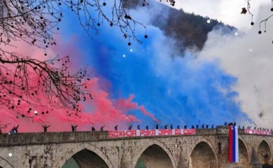 U čast Dana Republike navijači Crvene zvezde priredili spektakl u Višegradu