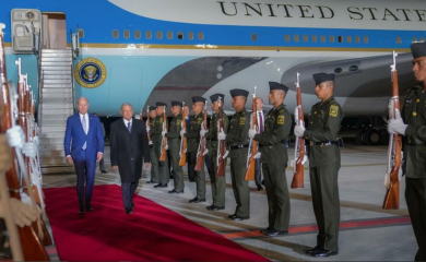 Dočekao ga predsjednik Obradoro: Bajden u prvoj posjeti Meksiku