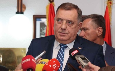 "Simbol slobode" Dodik čestitao Dan Republike
