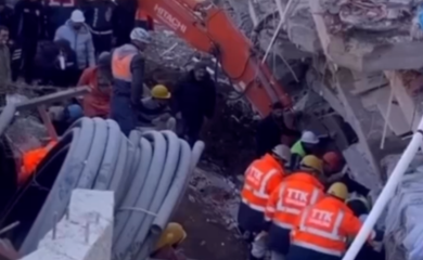 Kako spasioci tragaju za preživjelima pod ruševinama (VIDEO)