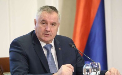 "Ne može mlijeko da bude skuplje nego u Italiji" Višković najavio BRUTALNE KONTROLE