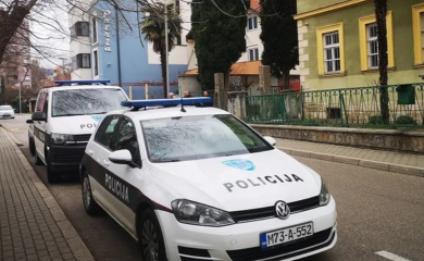 U dvorištu srednje škole u Mostaru pronađena bomba