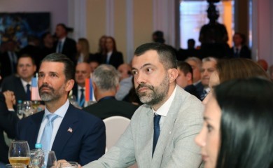 Avion kojim je letio Trampov sin ponovo doletio u Banjaluku