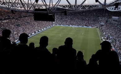 Juventus izbačen iz Evrope, Vlahović i Kostić pakuju kofere?