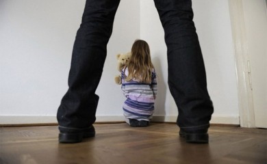 Srbinu u Americi prijeti doživotna robija zbog pedofilije, supruga komšijama rekla da je umro