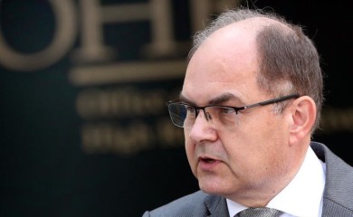Šmit: Ne kritikujem Dodika, već njegove odluke