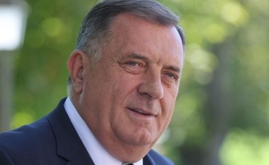 Dodik daruje bebe rođene 9. januara: Republika puna ljubavi za njih