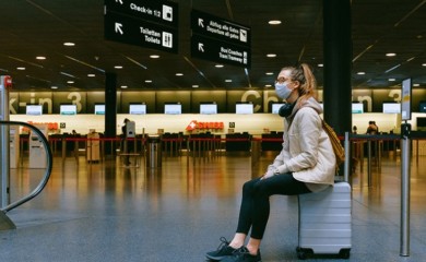 SZO podržale nošenje maski na dugim letovima