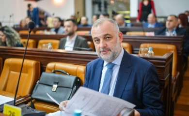 Milanović pokrenuo inicijativu: Gugo Lazarević dobija bistu za Dan grada