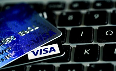 Policija upozava: Ne slati podatke o platnim karticama putem onlajn platformi