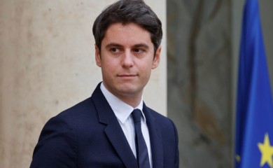 Ko je Gabrijel Atal – majka iz pravoslavne porodice, gej i najmlađi premijer u modernoj istoriji Francuske