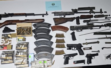 Pronađena veća količina oružja u Makarskoj