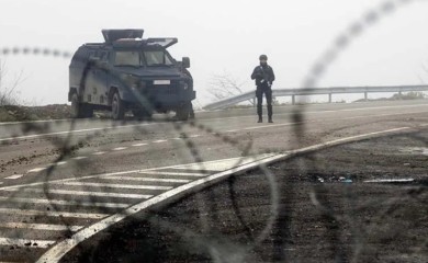 Policajac otvorio vatru na vozilo u pokretu na KiM