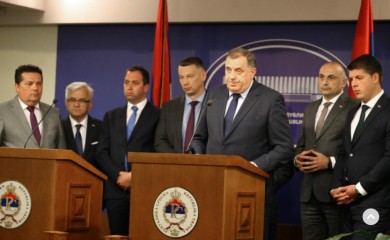 Analitičari tvrde da Dodikova moć slabi, ali da je opoziciji potrebno provjetravanje