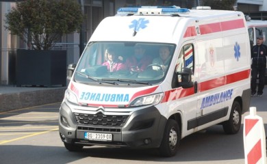 Žena se porodila na parkingu benzinske pumpe u Malom Požarevcu