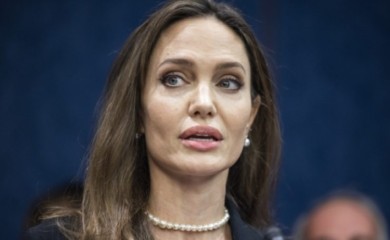 “Ostavi je na miru”: Advokat Anđeline Džoli hitno se obratio Pitu
