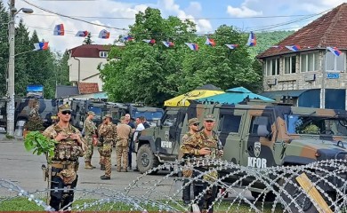 Srbi nastavljaju s protestom u Leposaviću