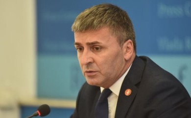 Prijeti mu do deset godina zatvora: Novitović optužen za zloupotrebu položaja