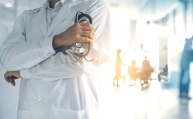 Medicinari ne odustaju od povišica: Traže hitan sastanak sa predsjednikom Srpske