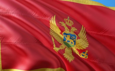 CRNA GORA: Mještani Morinja blokirali put konvoju vojske