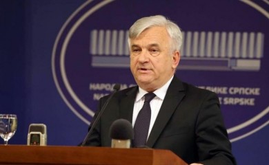 ČUBRILOVIĆ: CIK preuranjenim odlukama želi da dolije ulje na vatru