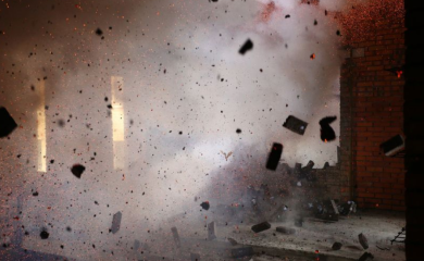 Najmanje jedna osoba poginula i 12 nestalih u velikoj eksploziji na britanskom ostrvu