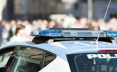 Krvav trčao po ulici: Srpkinja pokušala da ubije muža na spavanju