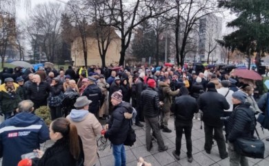 Protest ispred Narodne skupštine RS: "Od Banjaluke ne treba uzeti, već pitati"