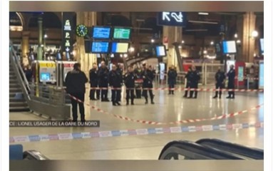 Nožem nasrnuo na prolaznike: Povrijeđeno nekoliko ljudi, policija ubila osumnjičenog