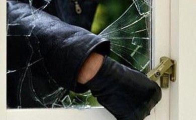 Maloljetnik provalio u kuću muzičara, ukrao opremu u vrijednosti od 120.000 dinara