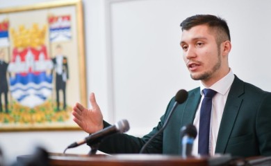 KRESOJEVIĆ: Fond PIO odbija saradnju, opstruišu isplatu jednokratne pomoći penzionerima