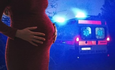 Rodila mrtvu bebu na trajektu; ginekolog: Nije bila hitan slučaj