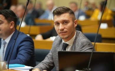 Nastavljaju se burne reakcije na objavu Kresojevića - javljaju se i odbornici i poljoprivrednici: “Dok proziva Vladu, Banjaluka dvije godine ne isplaćuje podsticaje”