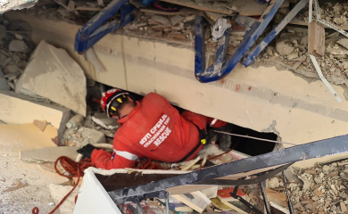 Kako Balkan pomaže zemljama pogođenim katastrofom: Srpski tim spasioca nakon 108 sati spasio djevojku (FOTO)