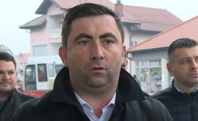 "Petrović prebacuje pare kako mu se prohtije"