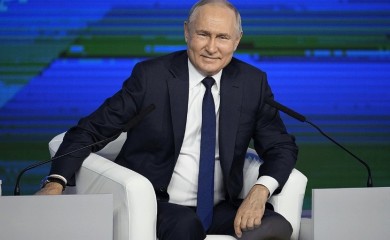 Putin se našalio da bi volio da ima dredove